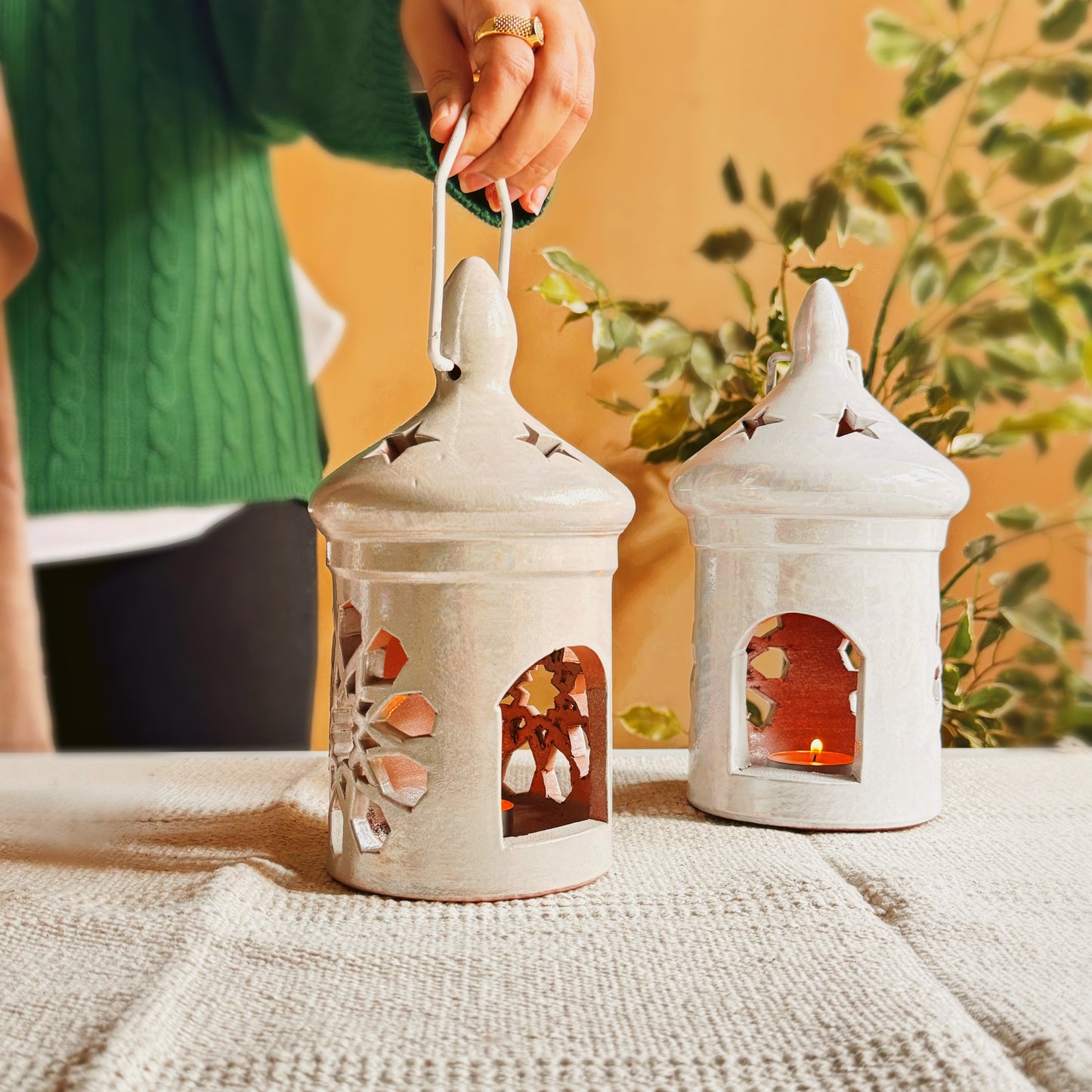 White Andalus lantern