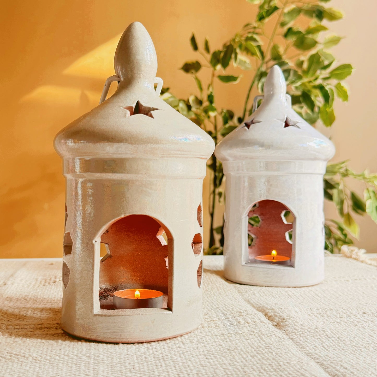 White Andalus lantern
