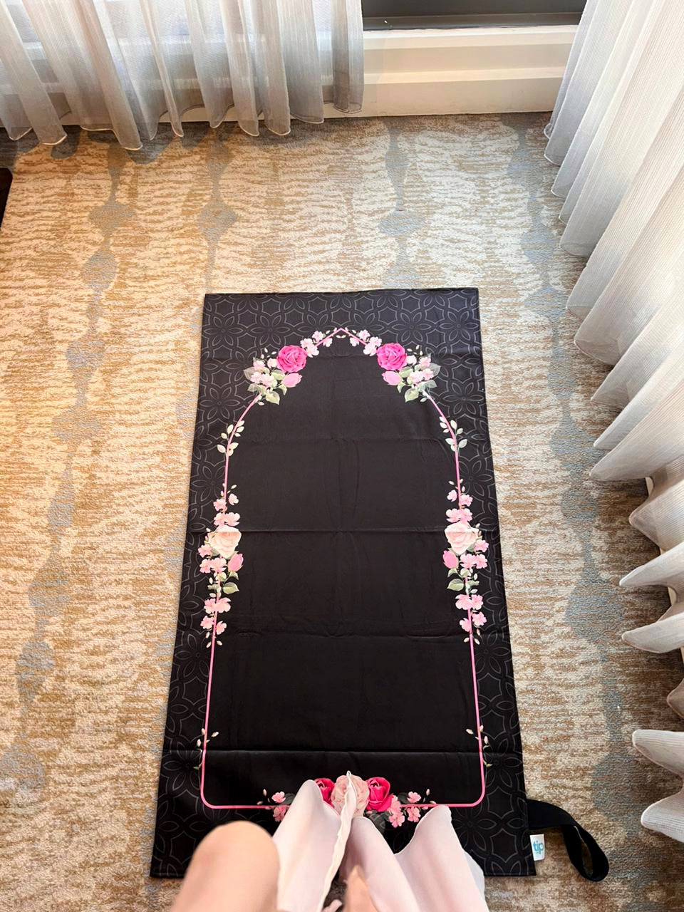 Black Rosette Sejadah