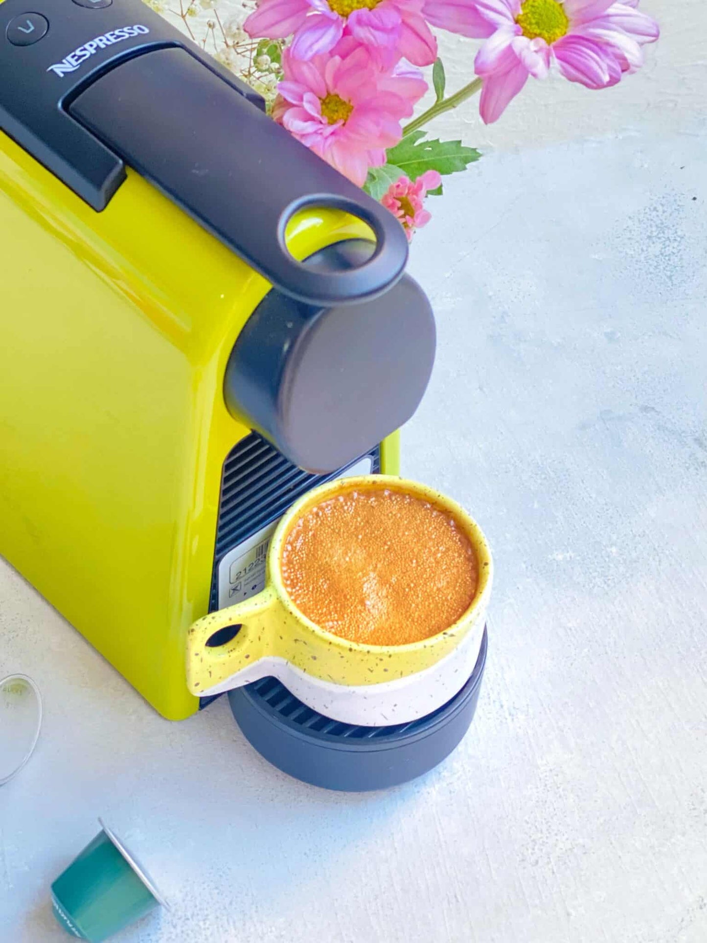 2 yellow Espresso cup