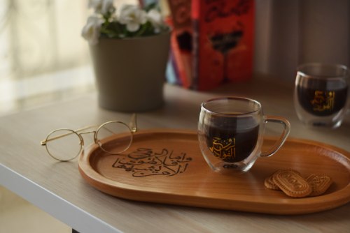 لروح الفؤاد طقم اكواب زجاج يدوي وصينية