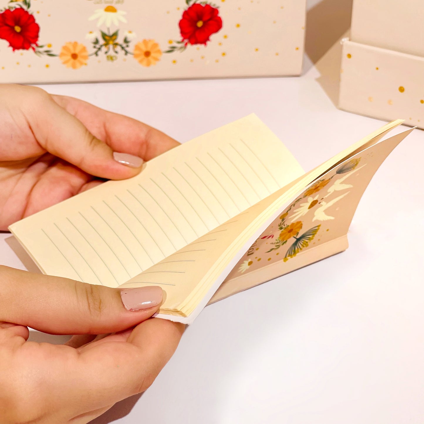 Zahra Organizer Box 
