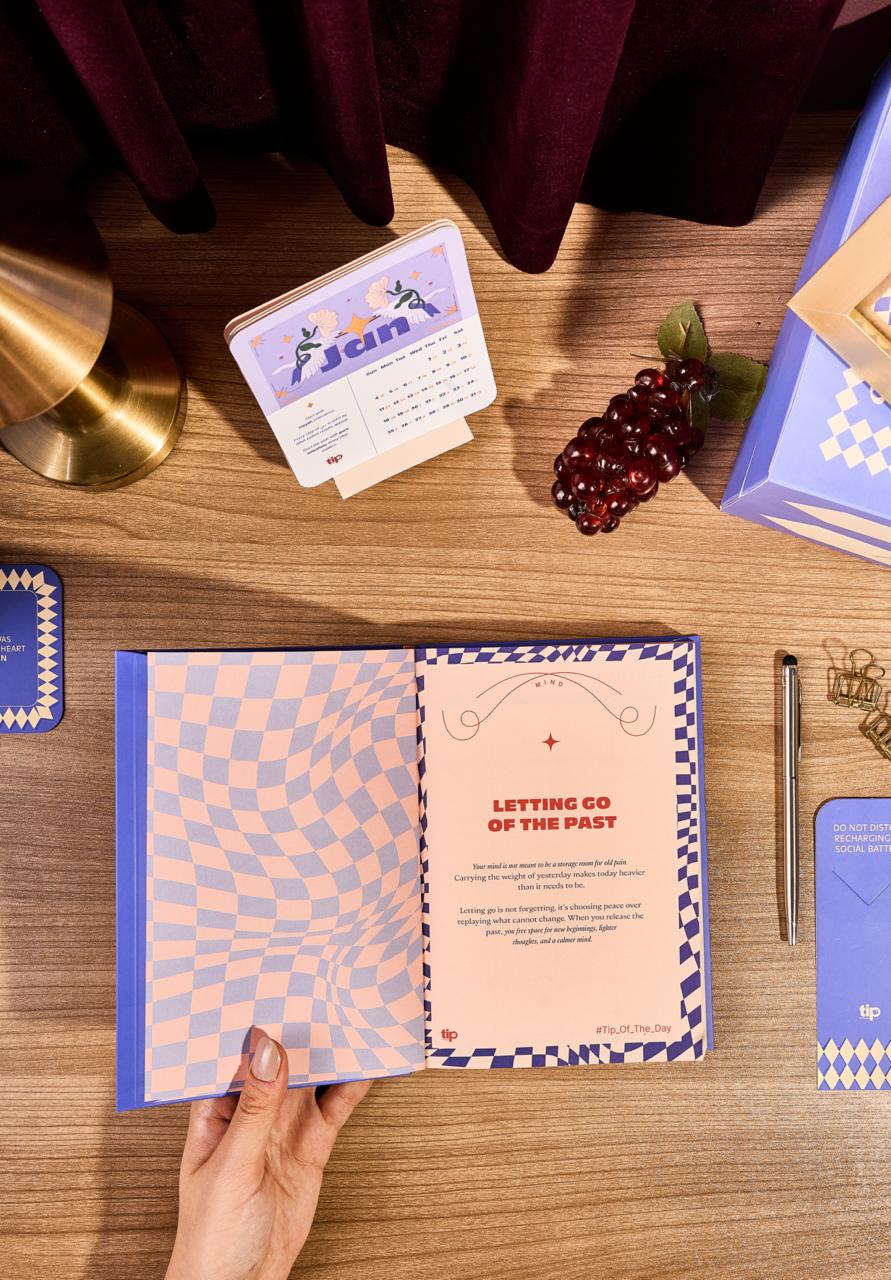 ريتش بلو – صندوق هدية 2026 (نسخة إنجليزية)