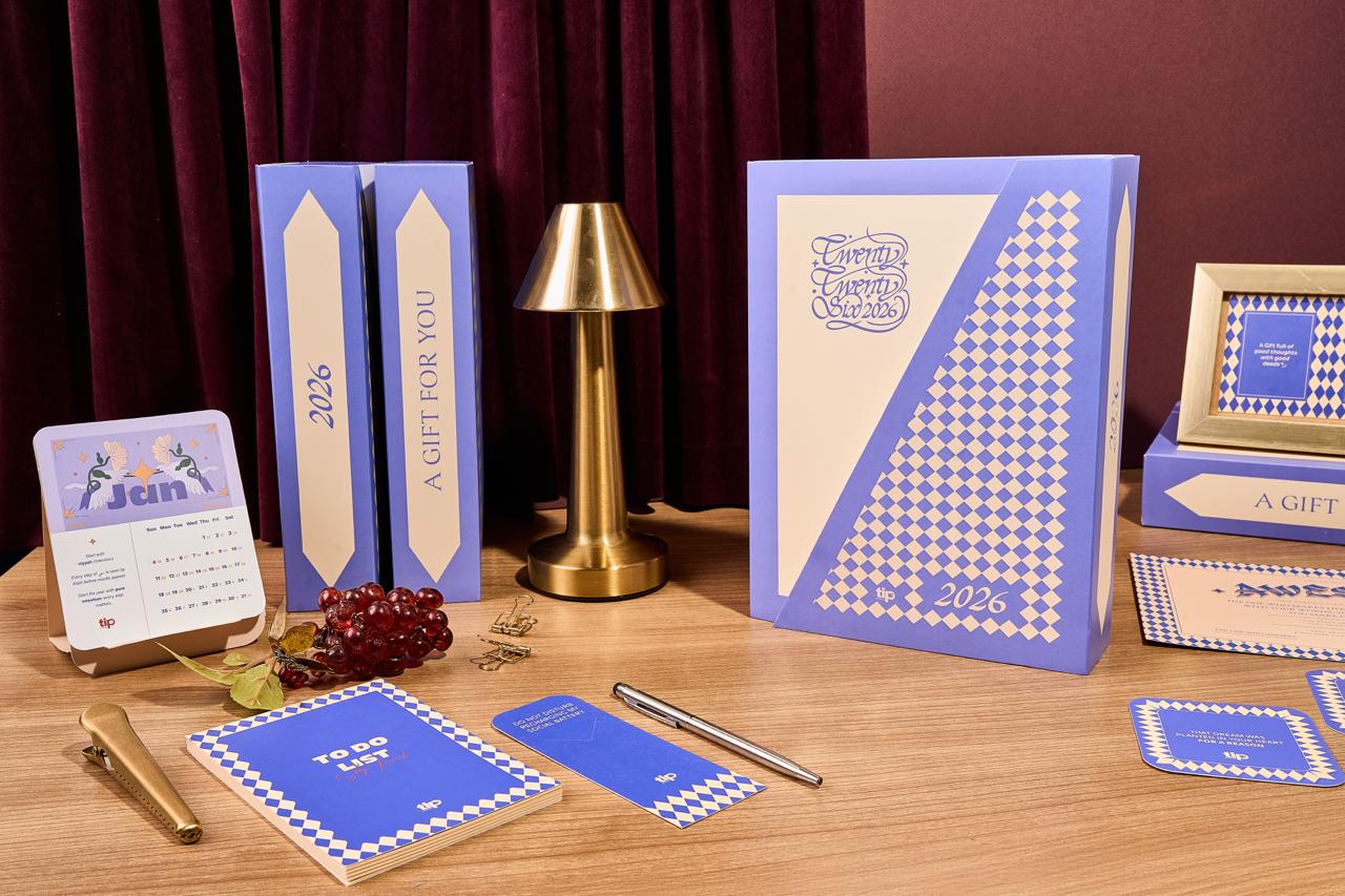 ريتش بلو – صندوق هدية 2026 (نسخة إنجليزية)