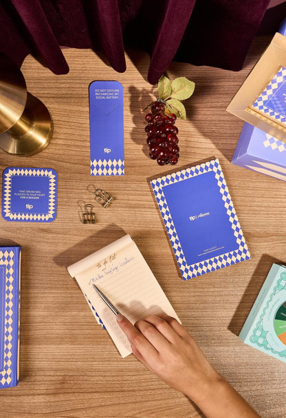 ريتش بلو – صندوق هدية 2026 (نسخة إنجليزية)