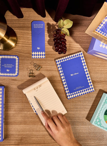 ريتش بلو – صندوق هدية 2026 (نسخة إنجليزية)